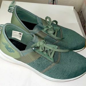 Women’s New balance green tennis size 9